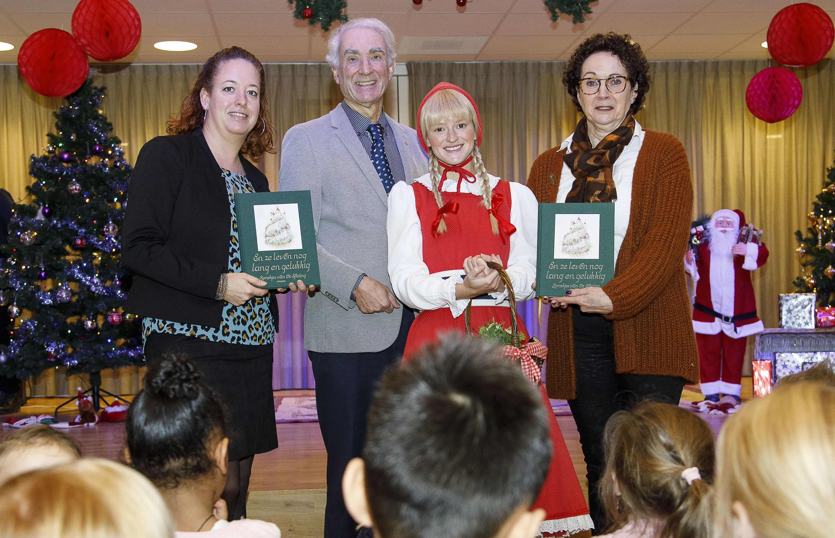 20191212 overhandiging sprookjesboek 02 1
