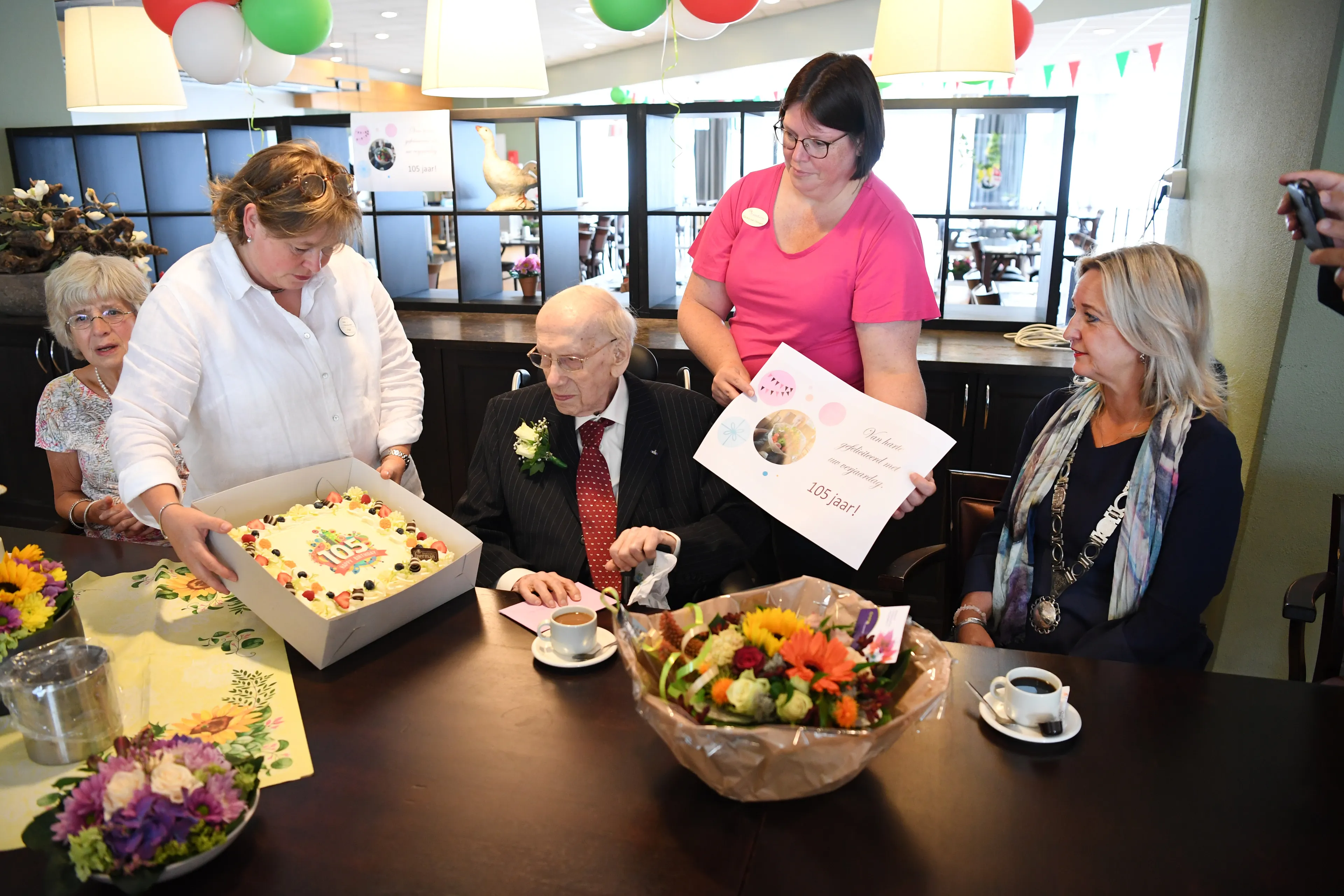 20210730 waalwijk 105 jarige jst0827