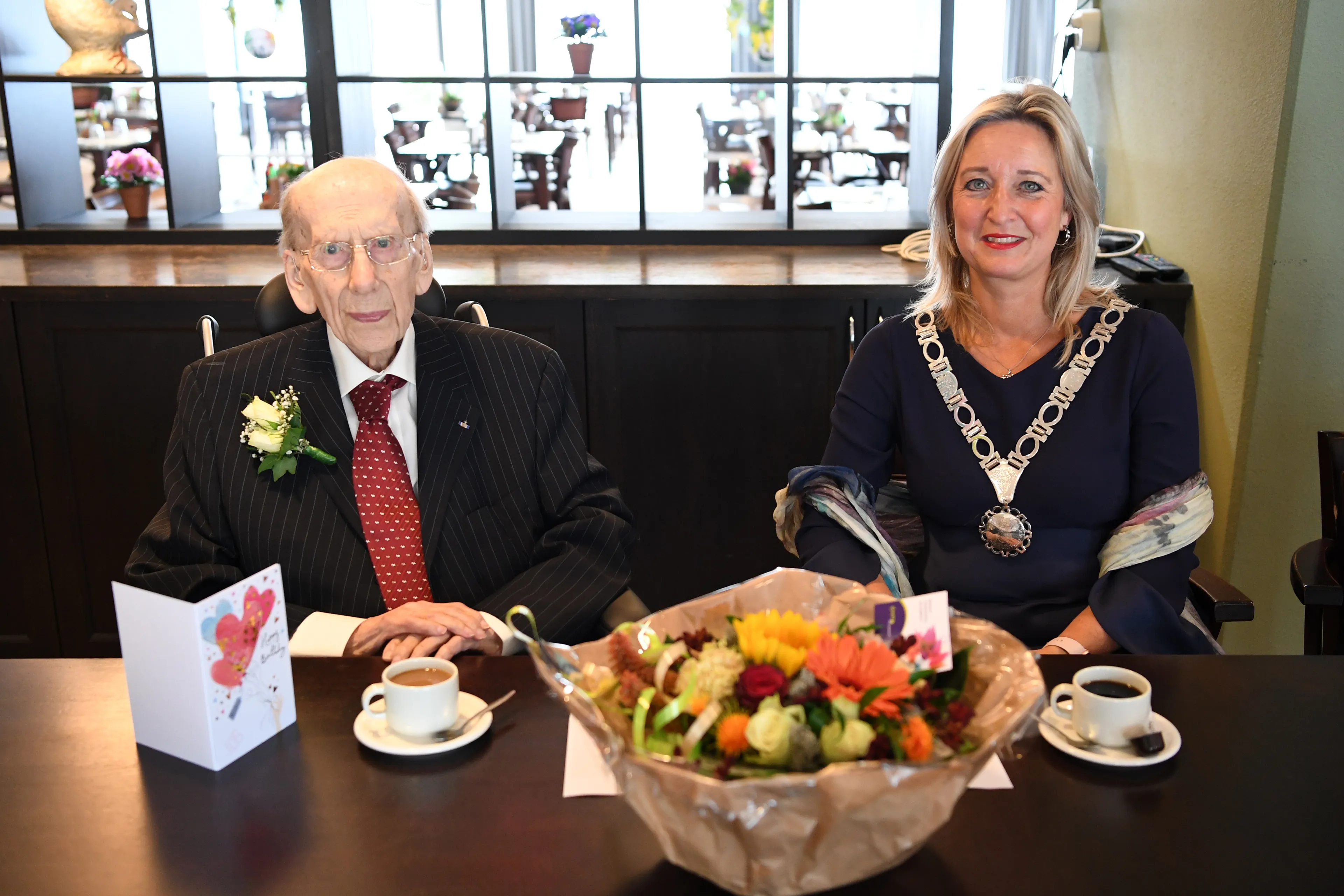 20210730 waalwijk 105 jarige jst0838