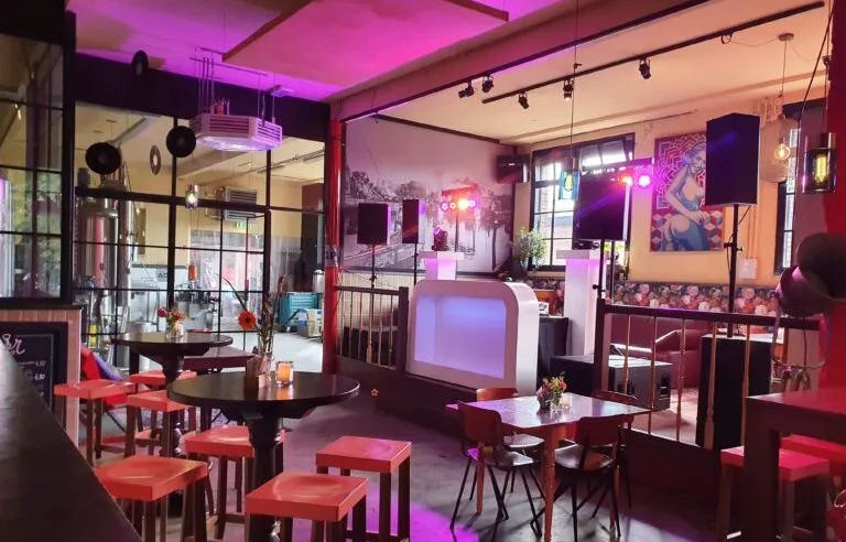 20210925 151107 foto feest zaal leeg 768x576 1