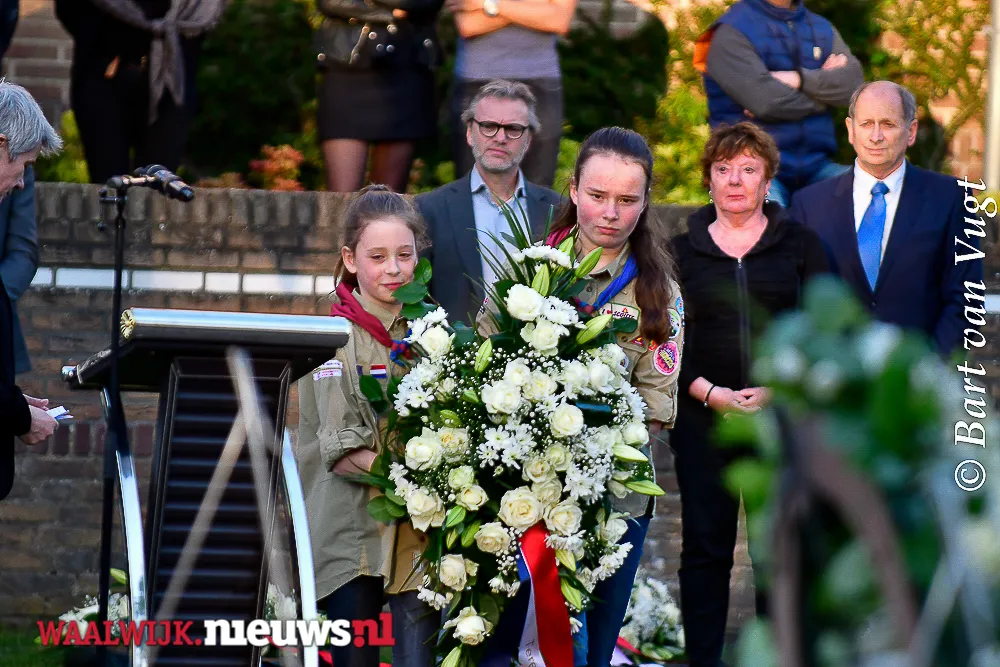 27024353027 17b6dcacd0 o