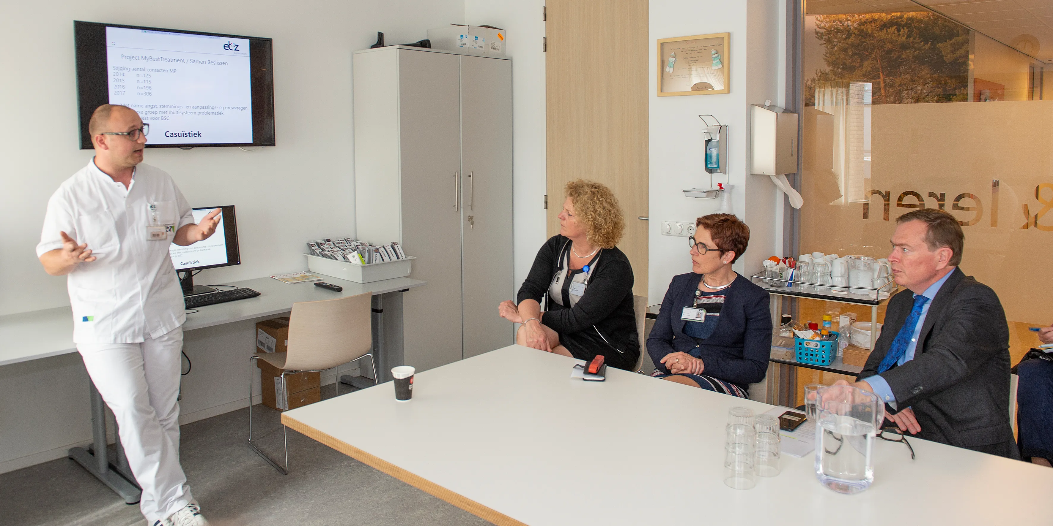 bezoek minster bruins aan etz