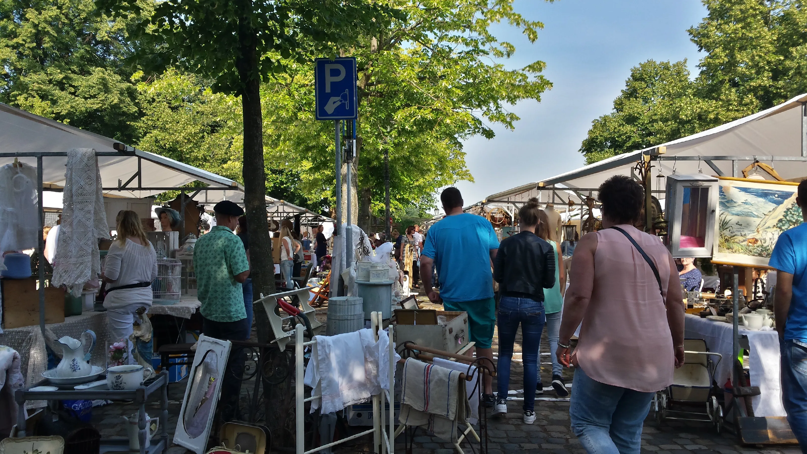 brocante markt 01 08