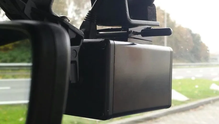 camerapolitieauto 915x518