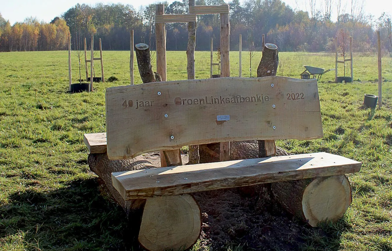 groenlinksafwaalwijk40jaar bank03