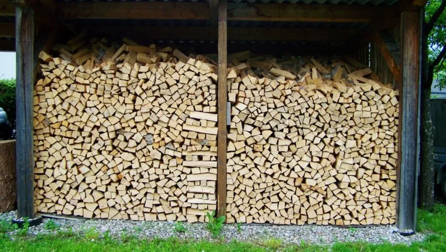 haardhoutopslag buiten 915x518 1