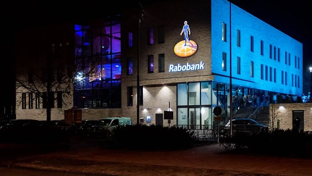rabobank by night