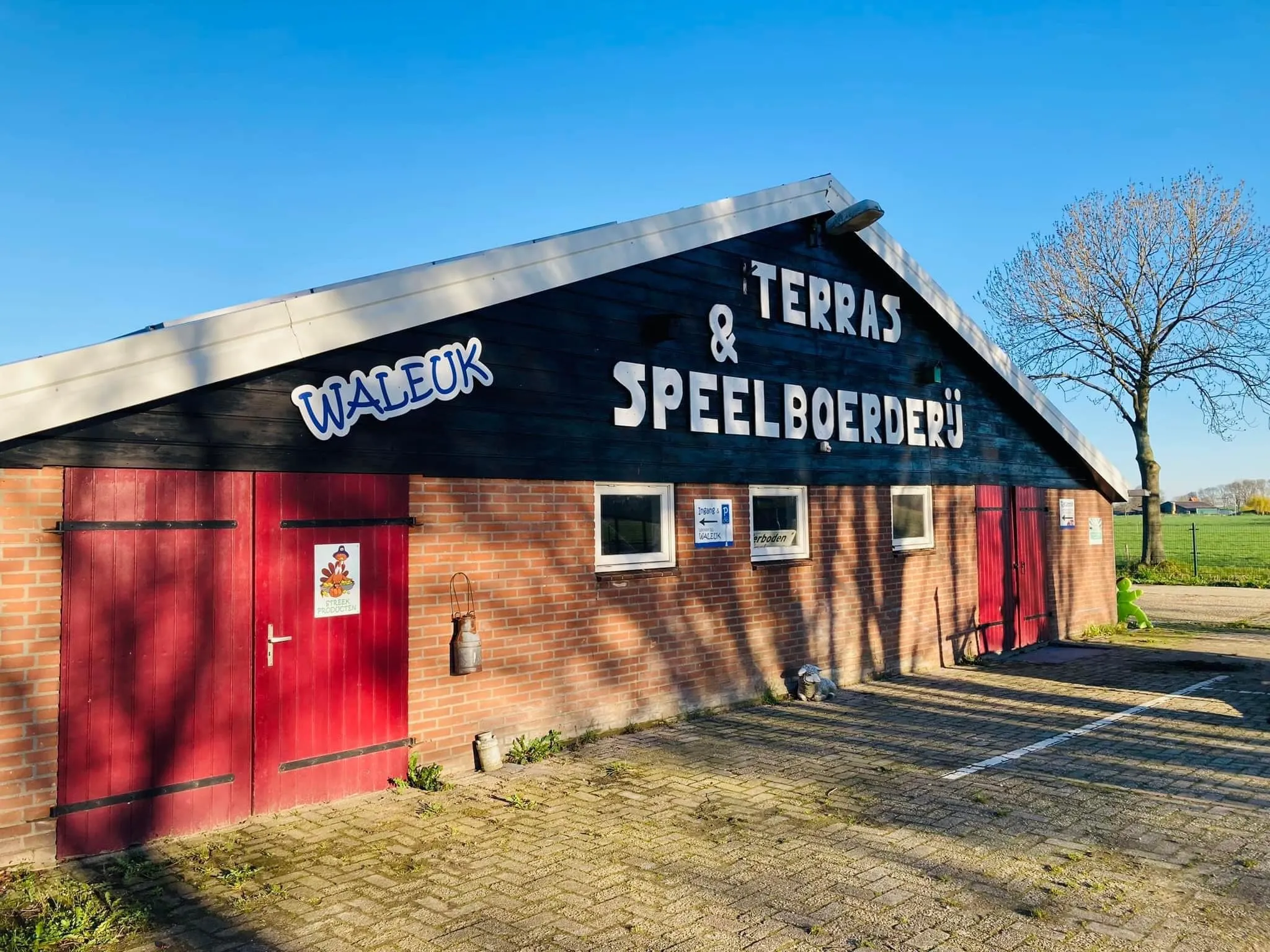 voorgevel speelboerderij waleuk