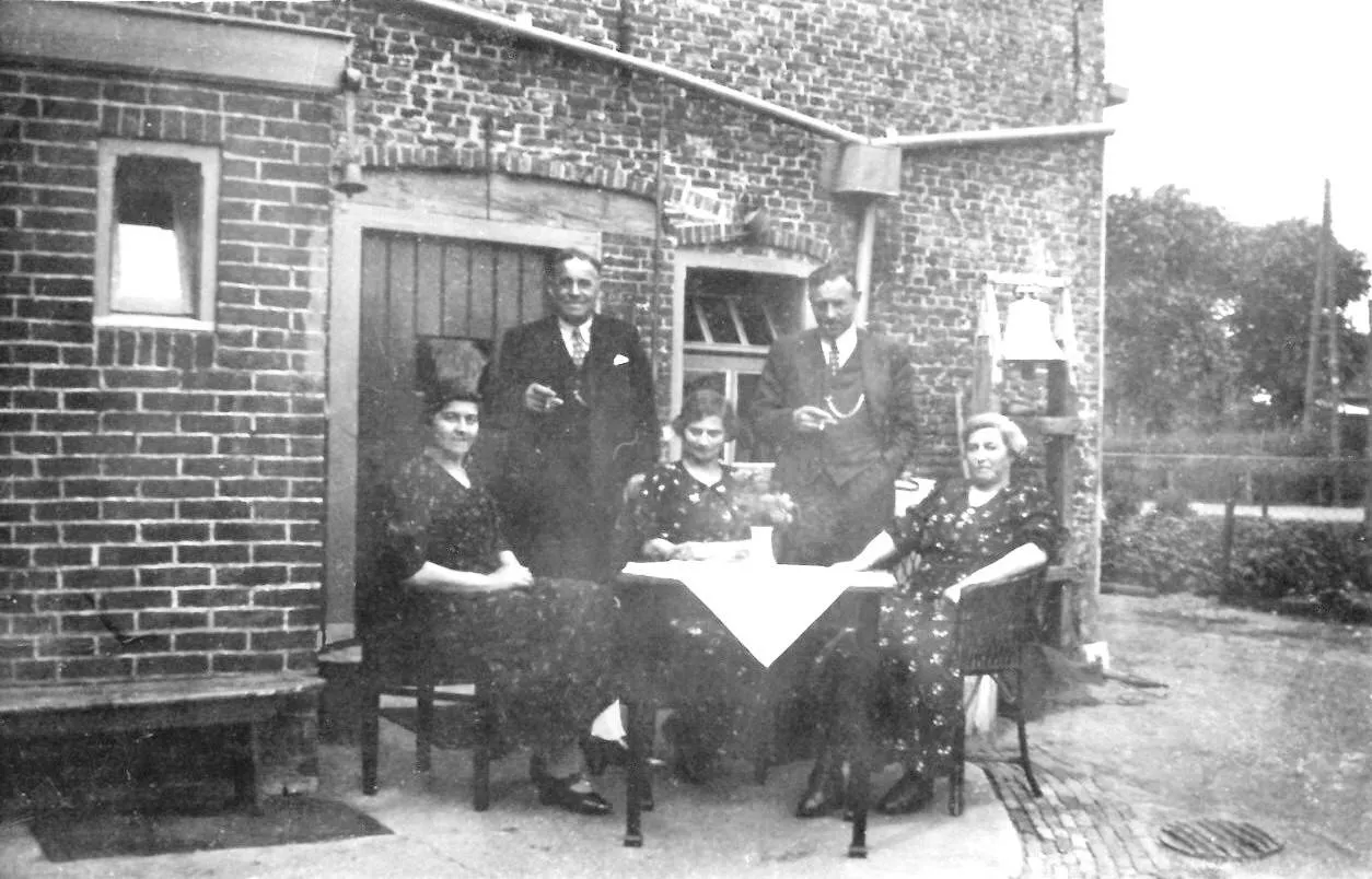 fam de jong circa 1935