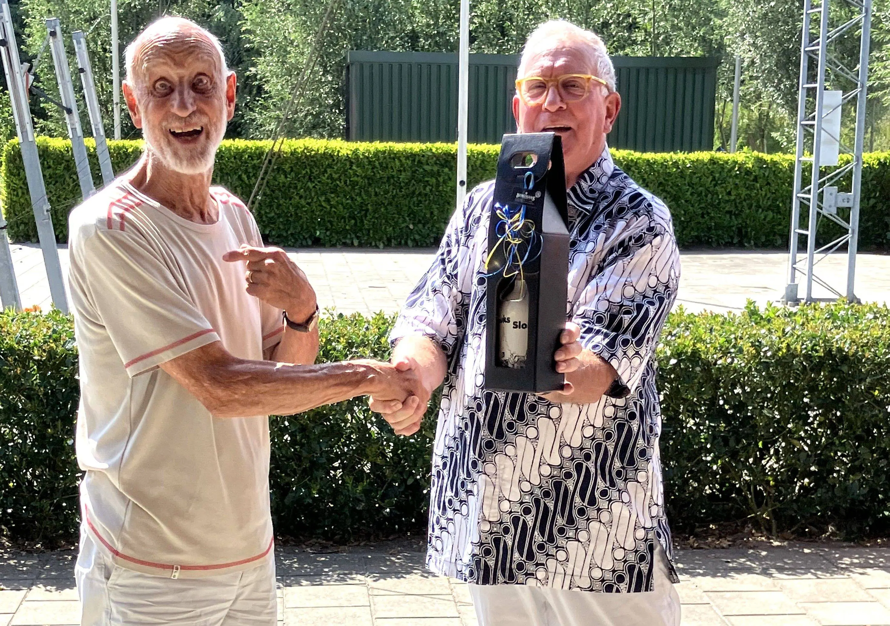 Ad van den Houdt winnaar kermis vogelschieten