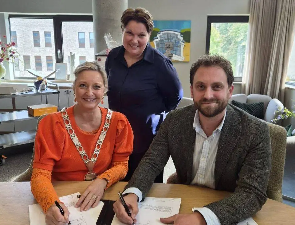 Ondertekening ontwikkeling Kropholler oost