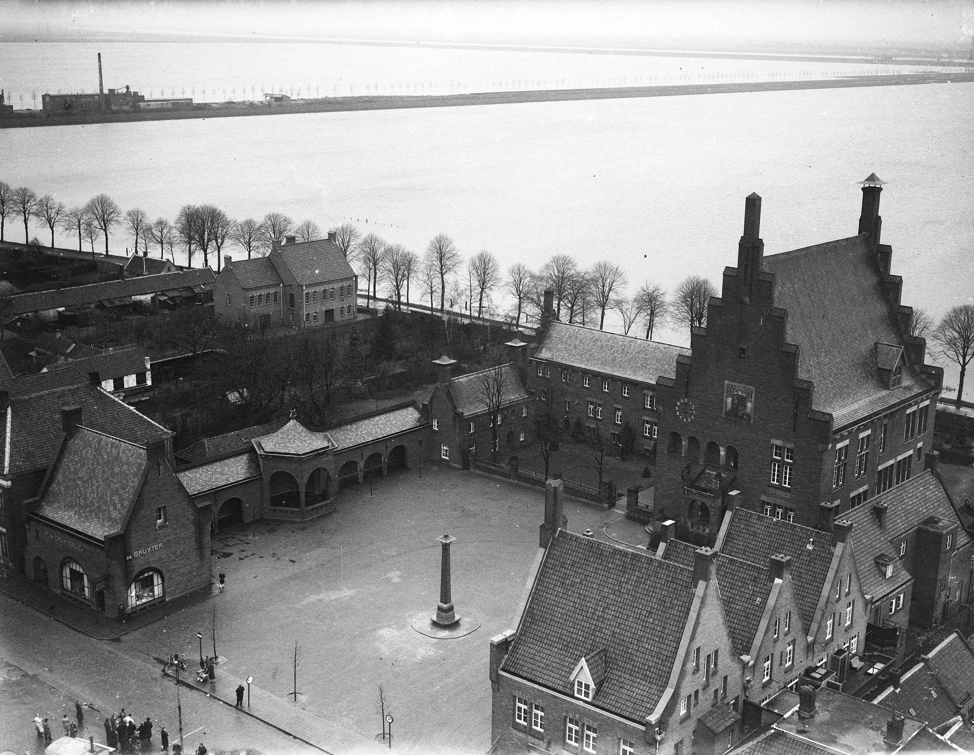 Schoenenkwartier Foto J.D. Noske - Anefo