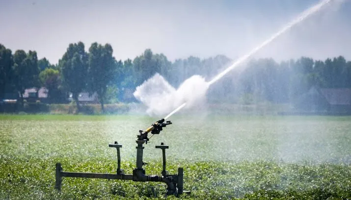 commissie bijeen over verdeling zoet water 715x408