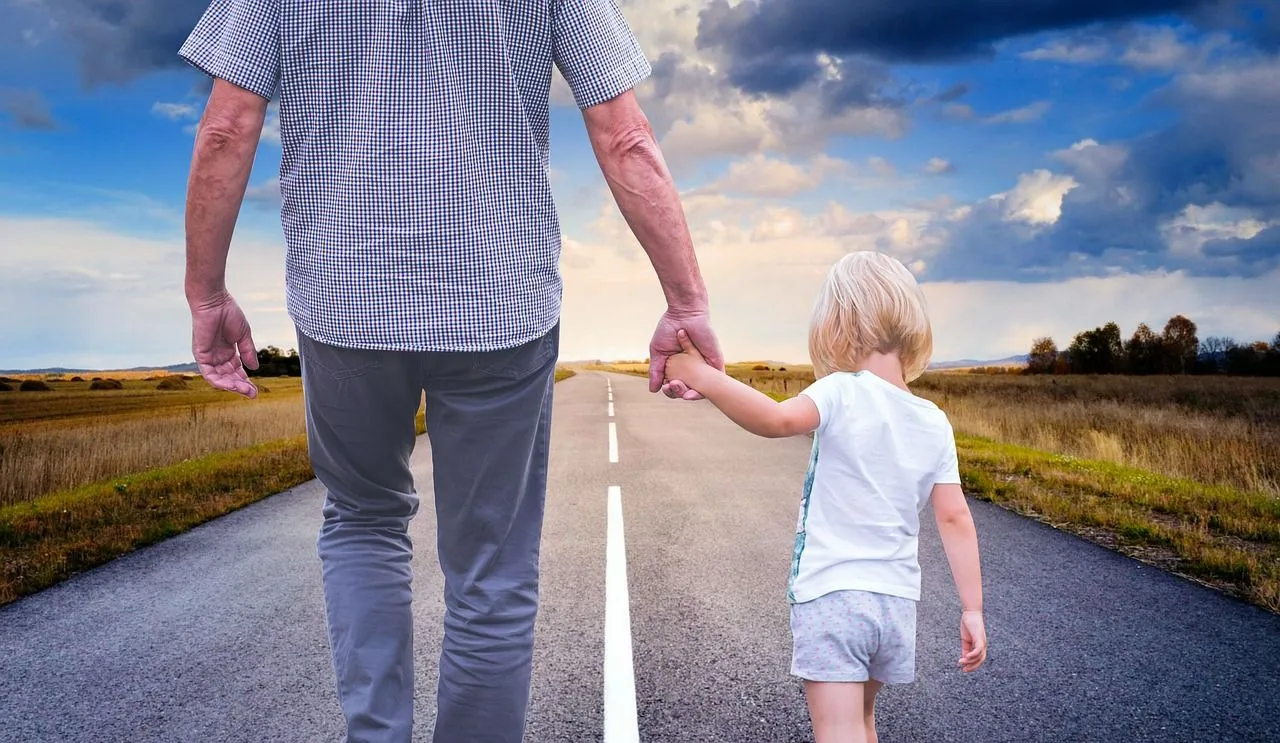 father pixabay1280