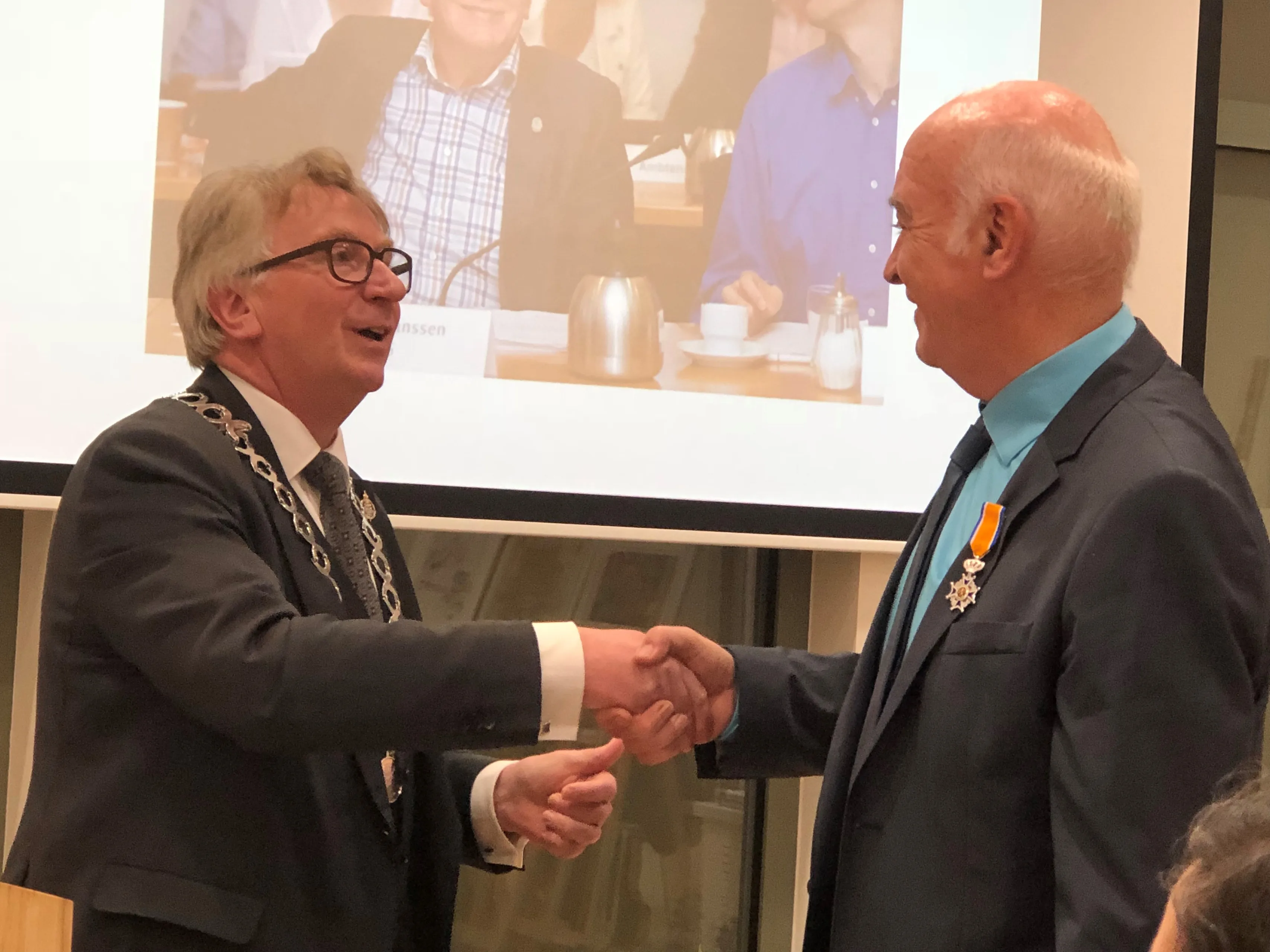 foto roeland janssen met burgemeester 3