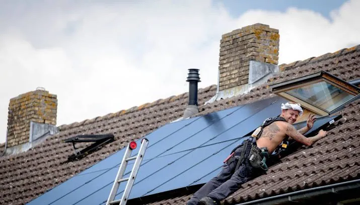 populariteit zonnepanelen leidt tot problemen 715x408