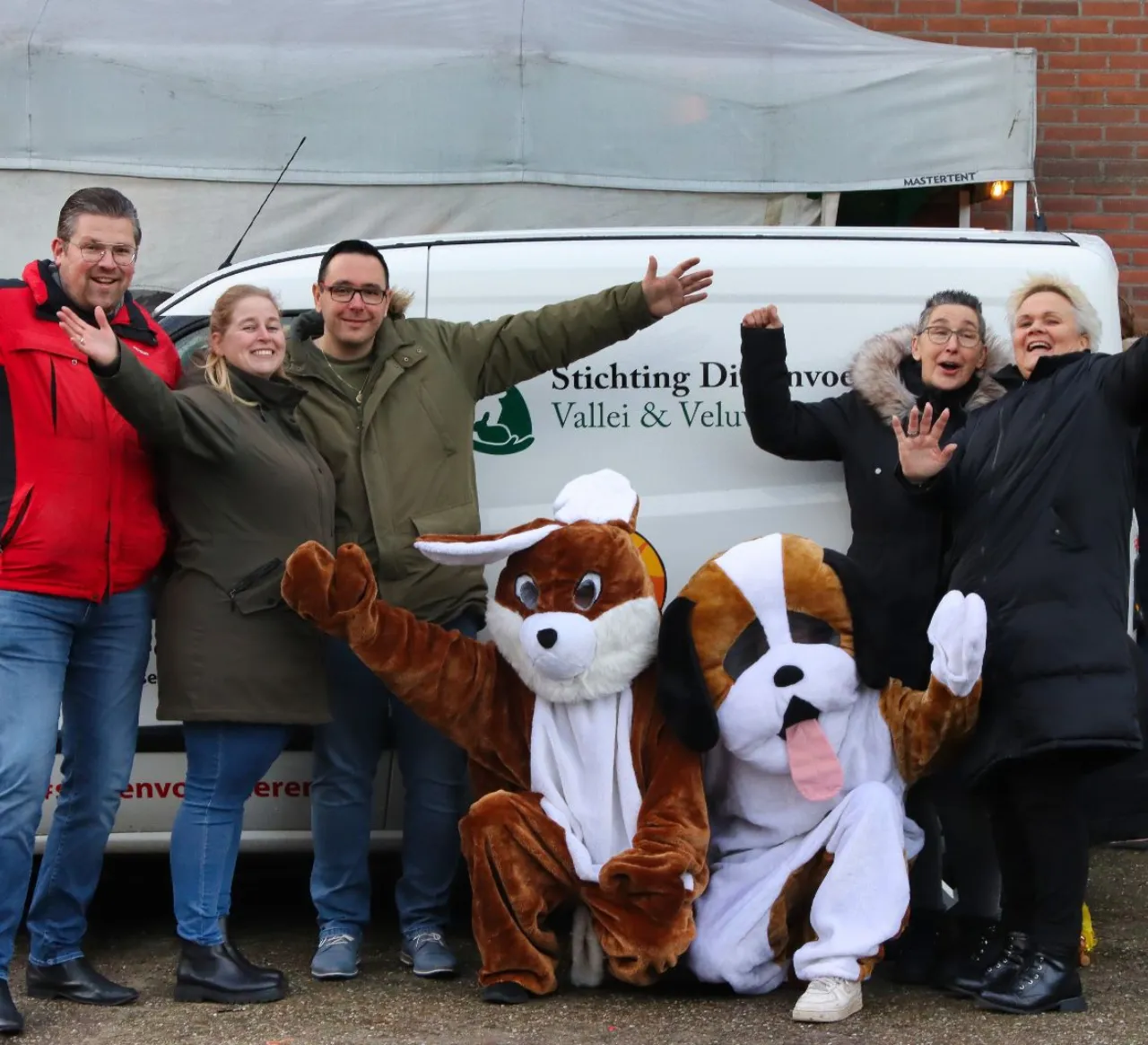 dvb-bestuur-van-mascottes(2)