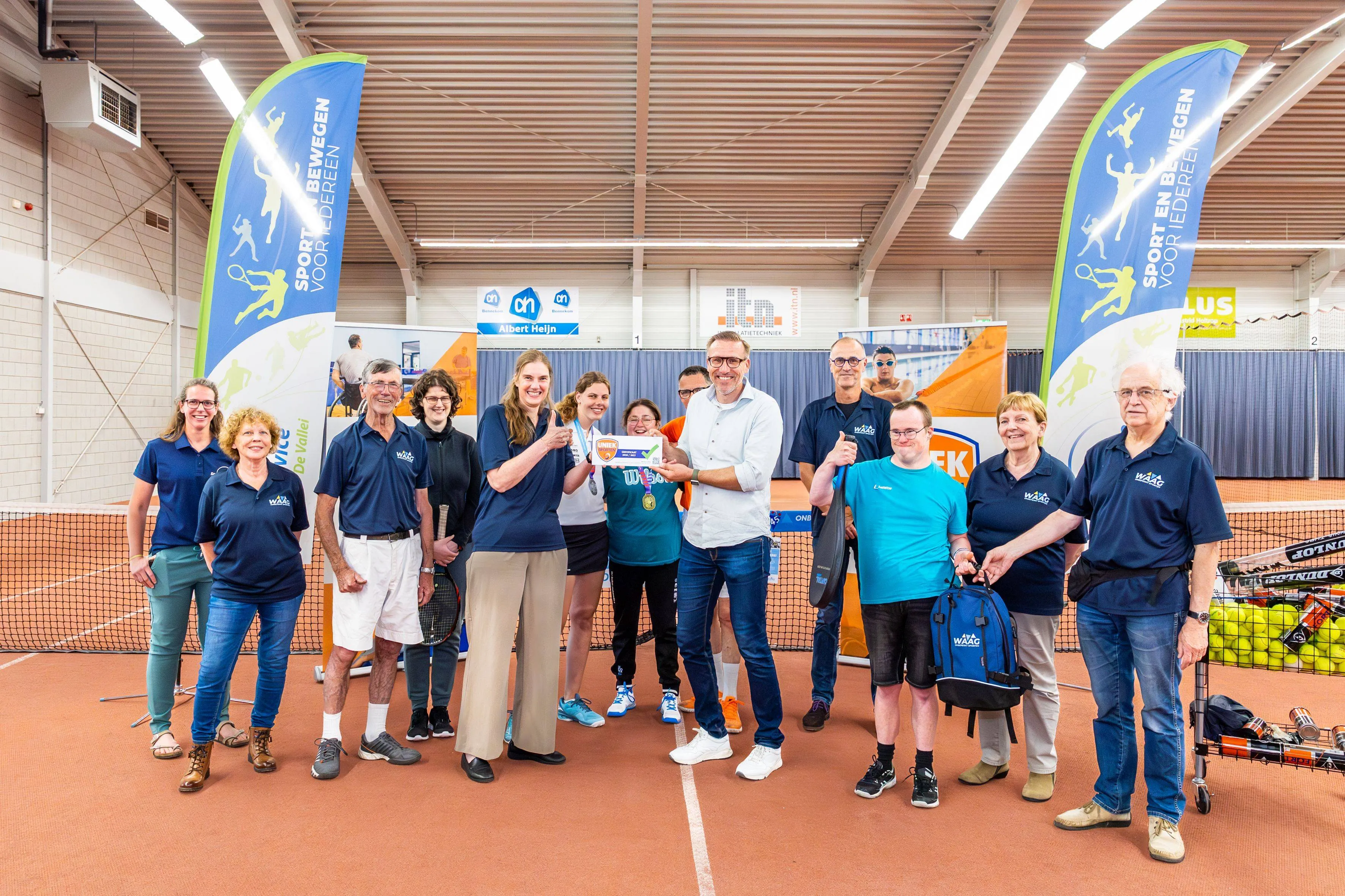 260616_uitreikingcertificaatwaag CDe Waag