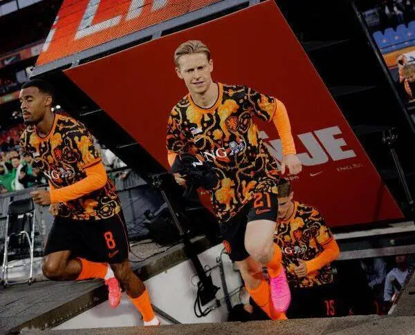 Openluchtmuseum Shirt Ned elftal liggend KNVB