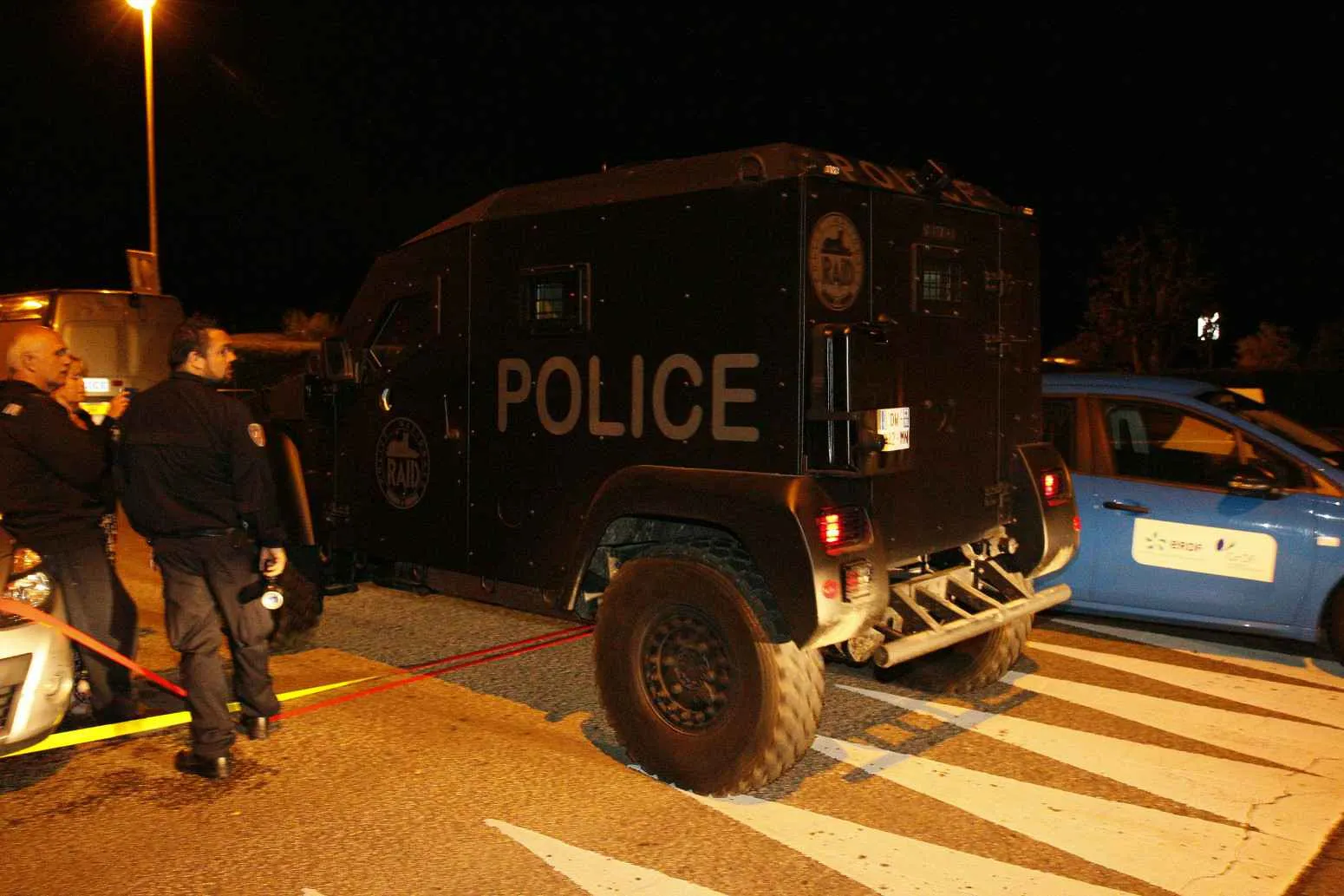 2048x1536 fit vehicule raid deploye magnanville yvelines o forcene tue policier compagne 13 juin 2016