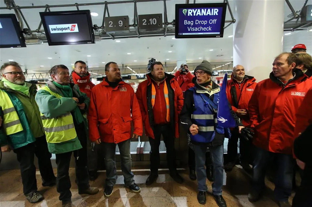 24 uur lang geen vluchten van en naar belgie1418588425