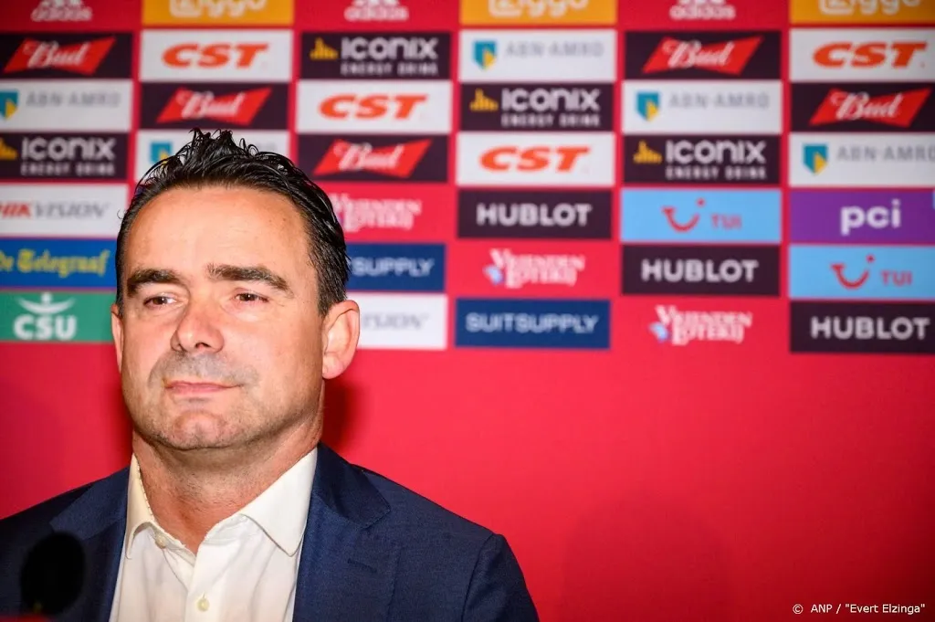 ajax directeur overmars wil competitie niet meer uitspelen1585773856