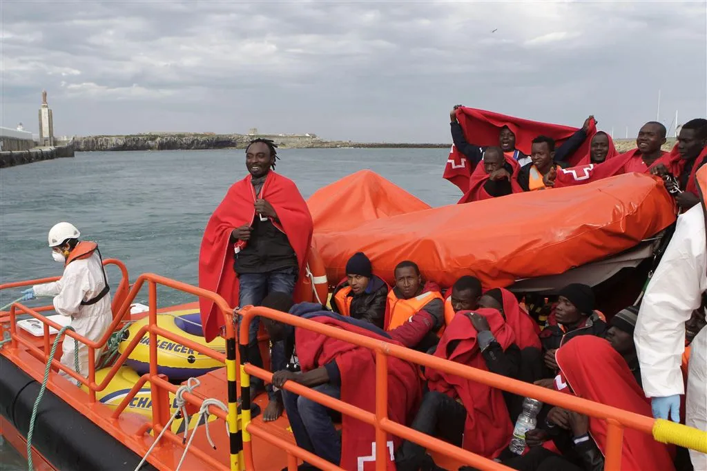 al 100 000 vluchtelingen via middellandse zee1433859604