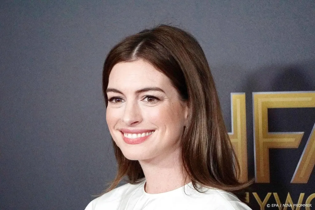 anne hathaway stopt voor 18 jaar met drinken1548144502