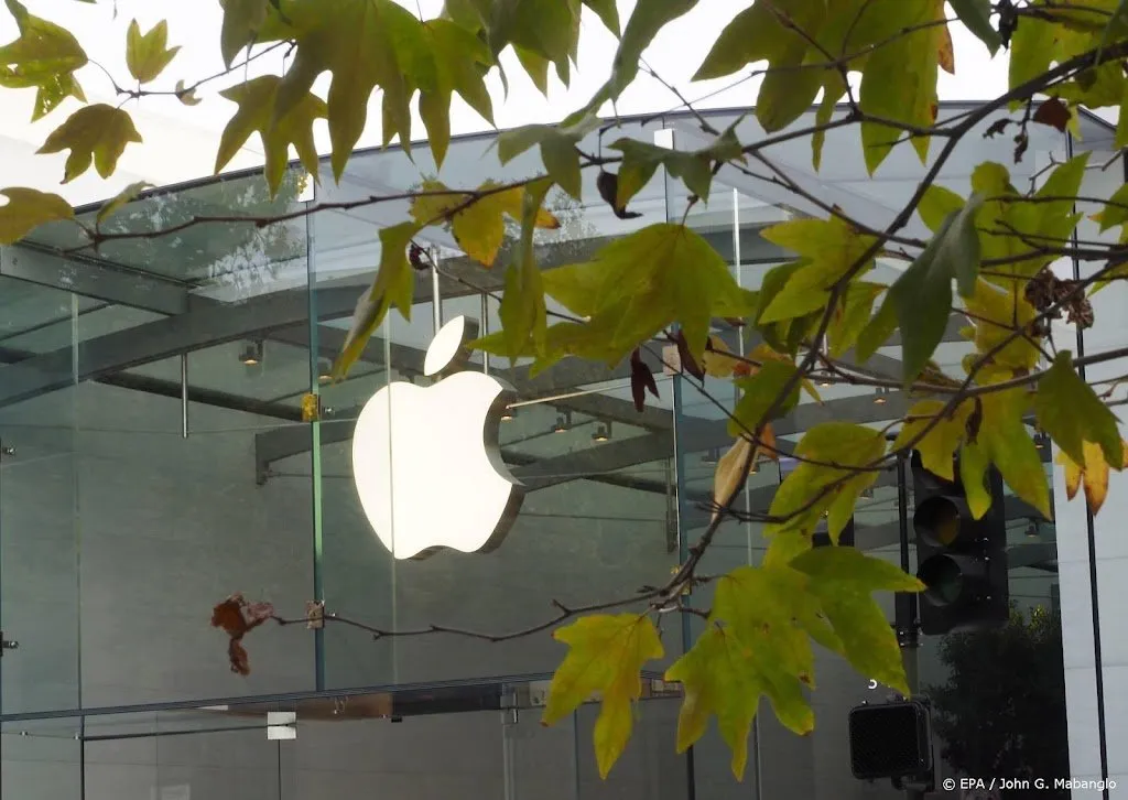 apple als eerste beursbedrijf meer dan 3000 miljard dollar waard1641236424