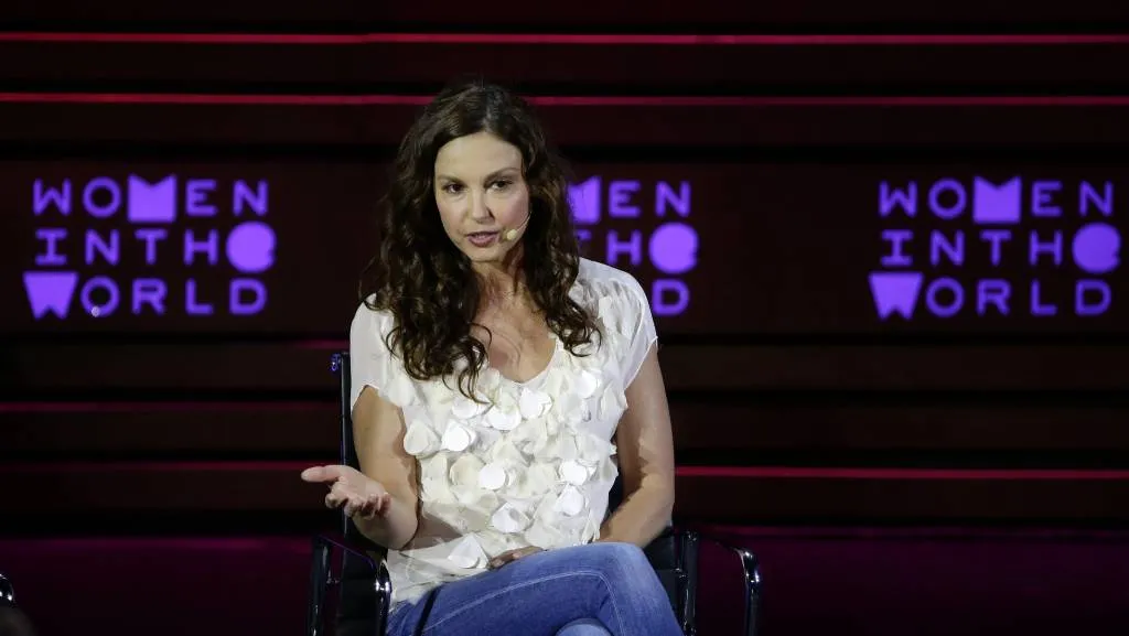 ashley judd schrijft boek over misbruik1510545848