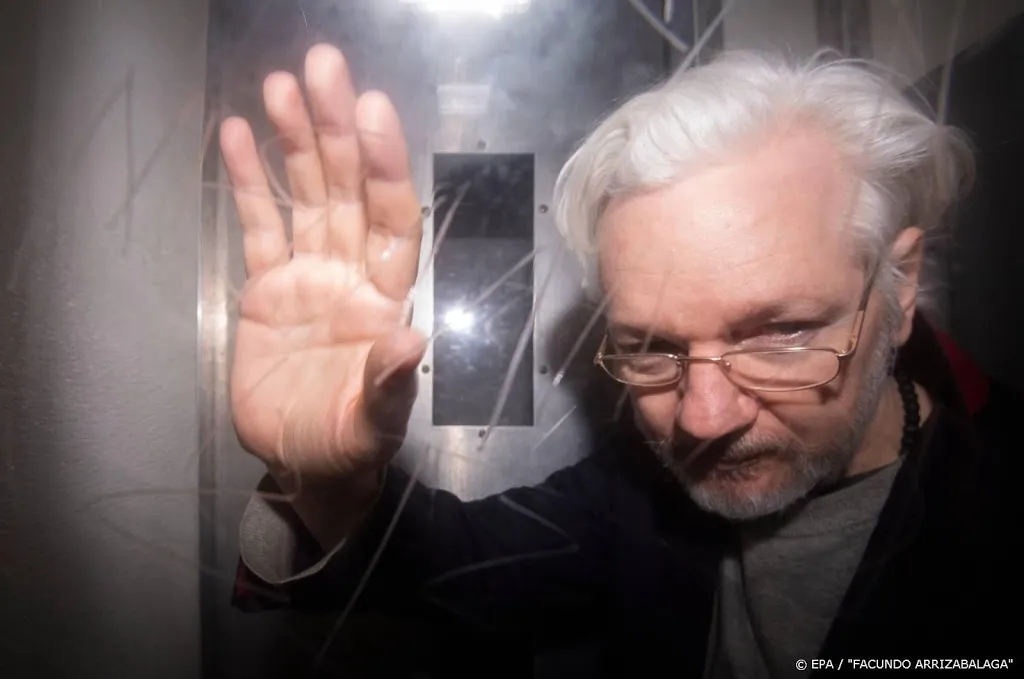 assange stichtte gezin tijdens verblijf in ambassade1586658250