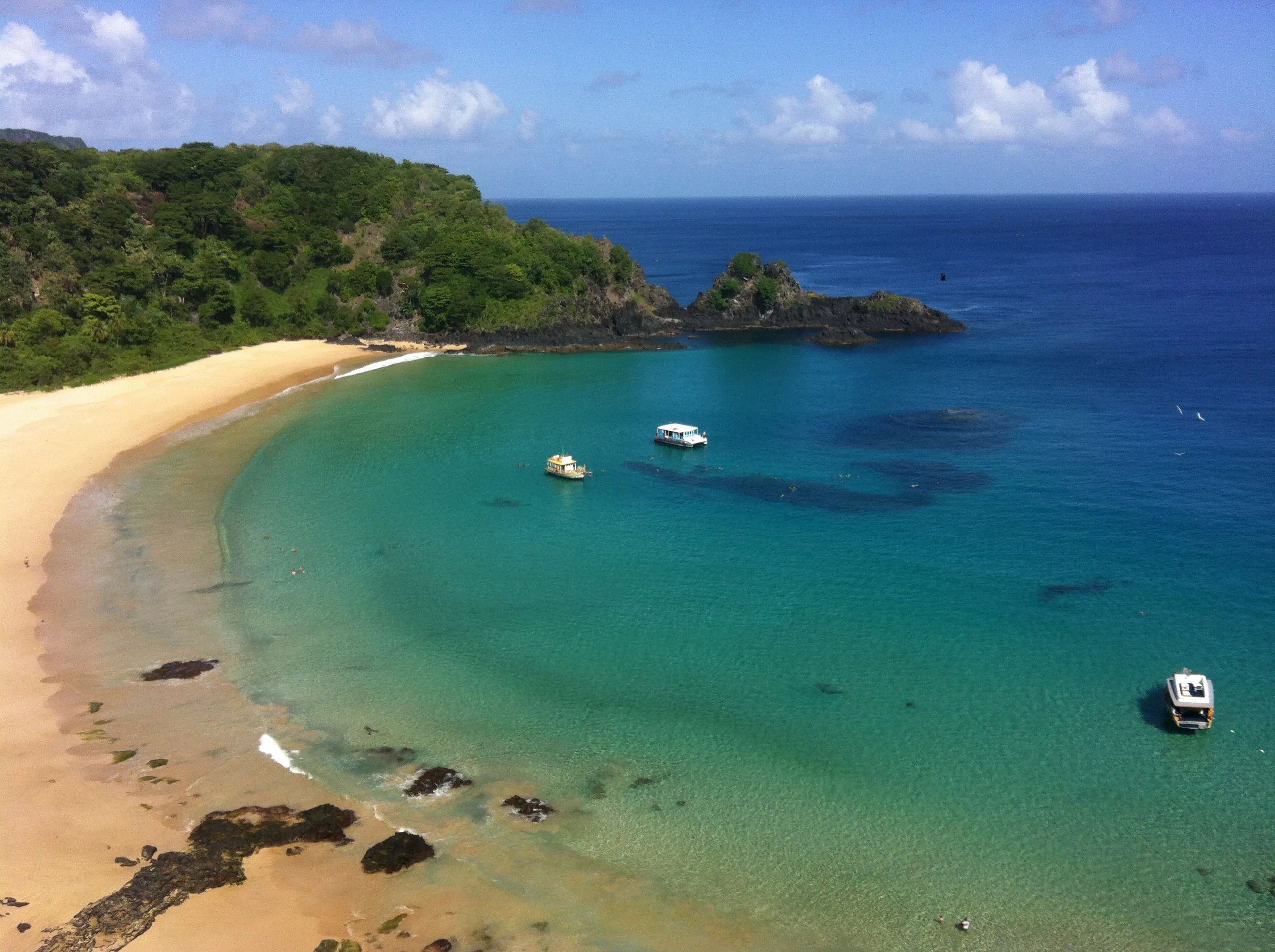 baia do sancho fernando de noronha