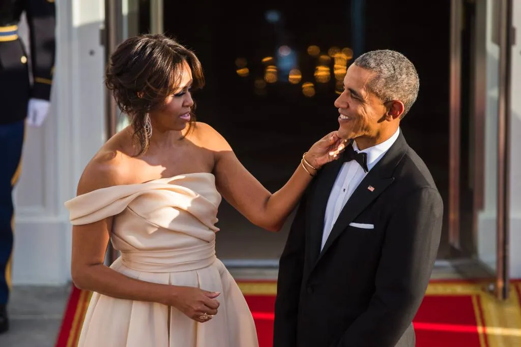 barack obama feliciteert zijn vrouw michelle1516242252