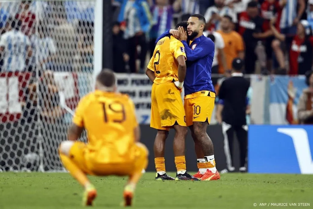 bekend nederland treurt na uitschakeling oranje1670624904