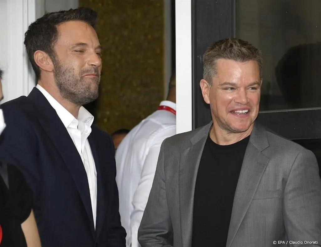 ben affleck hekelt hygiene van oud huisgenoot matt damon1681514970