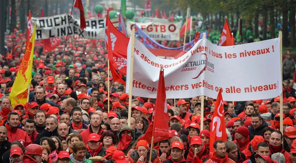 betoging in brussel loopt uit de hand1415282176