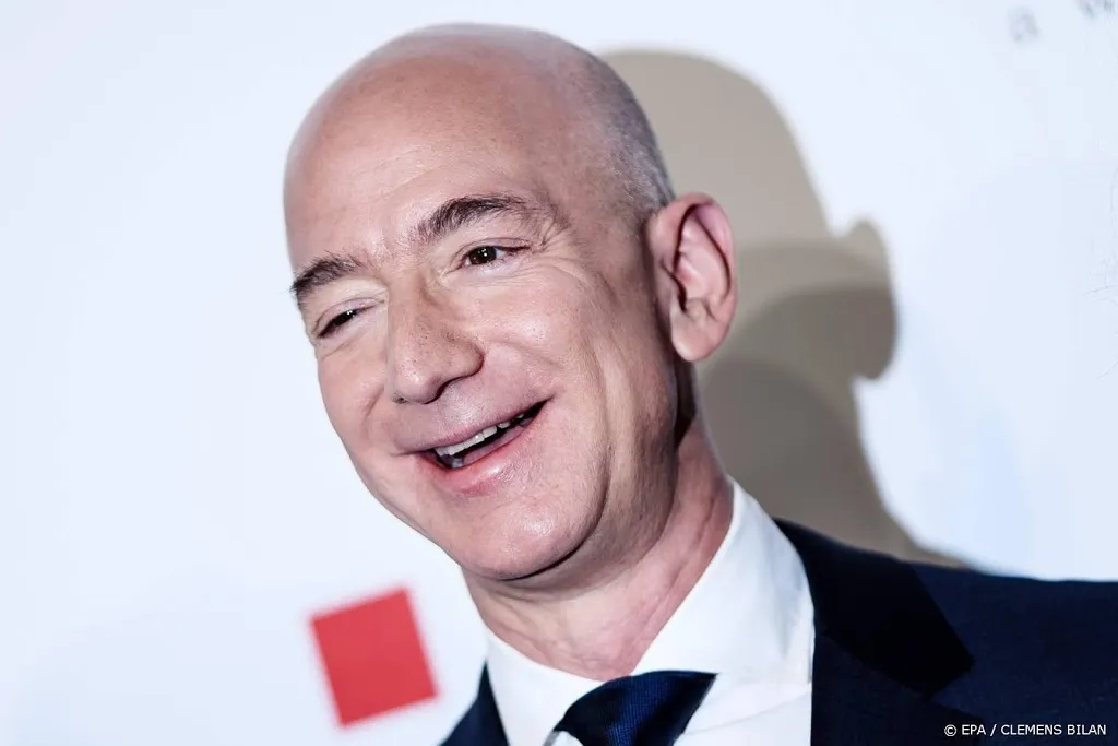 bezos verkoopt voor 28 miljard aan aandelen1565065713