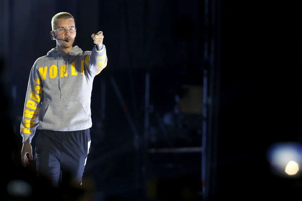 bieber komt weg met omverrijden paparazzo1501753342