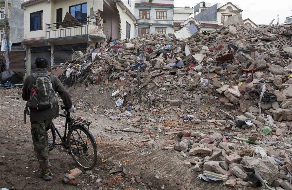 bijna 3 miljoen nepalezen ontheemd1430339614