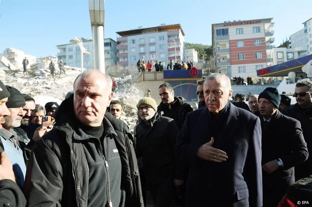bijna honderd arrestaties om plunderingen in rampgebied turkije1676344126