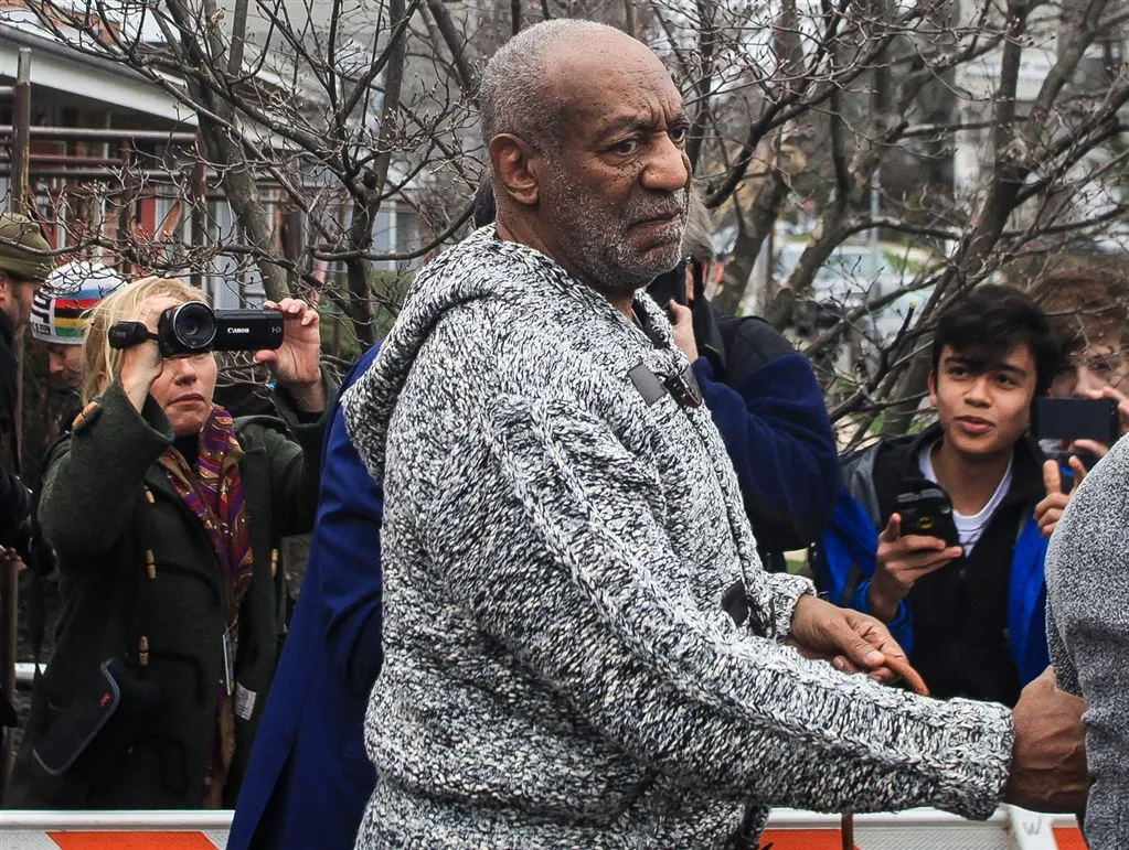 bill cosby pest en intimideert in proces1456282112