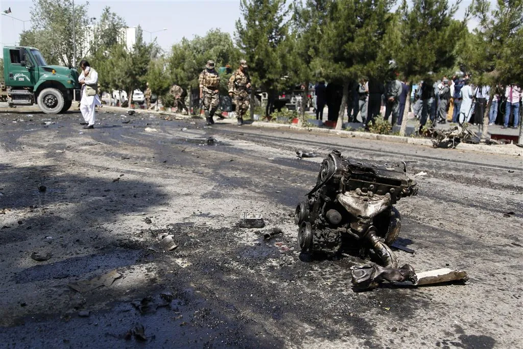 bloedige aanslag in hoofdstad afghanistan1438902534