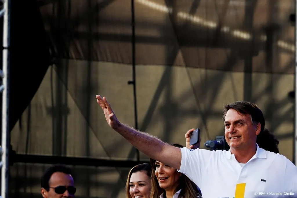 bolsonaro wil eigen zoon als ambassadeur vs1562893705