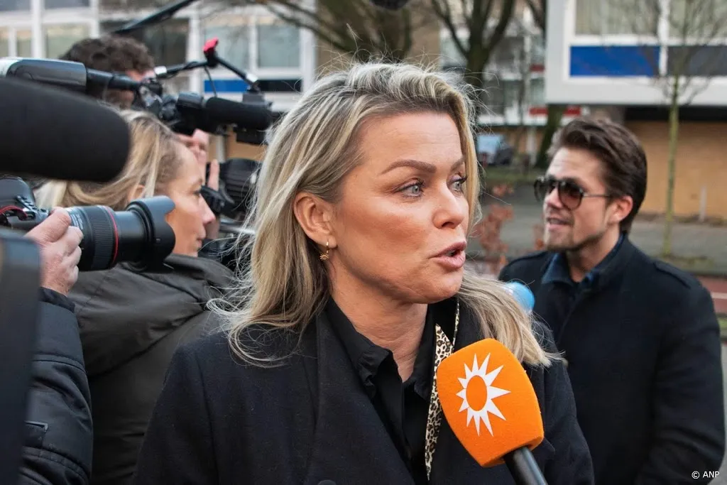 bridget benieuwd wie andre hazes volgend jaar vraagt1608120490