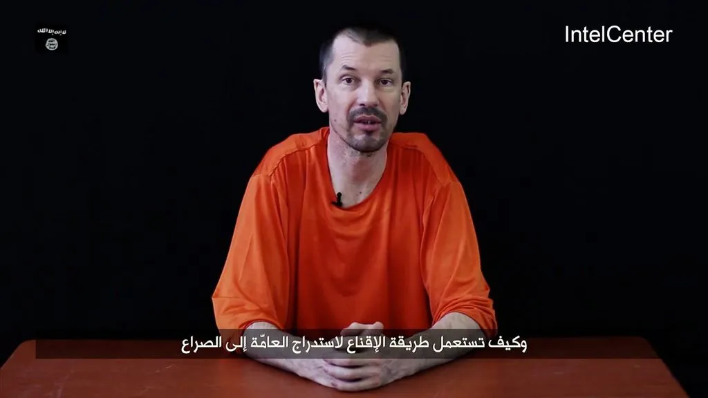 britse is gevangene duikt op in video1468393948