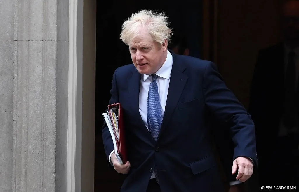 britse premier overweegt strenge lockdown van twee weken1602662412