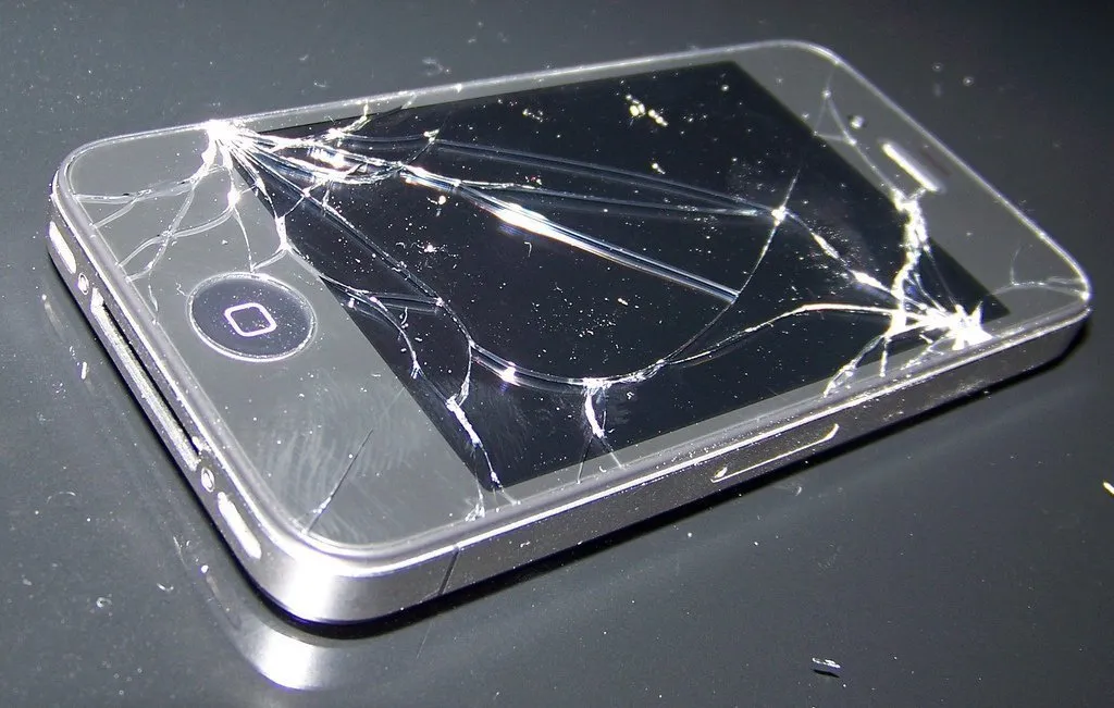 broken iphone1