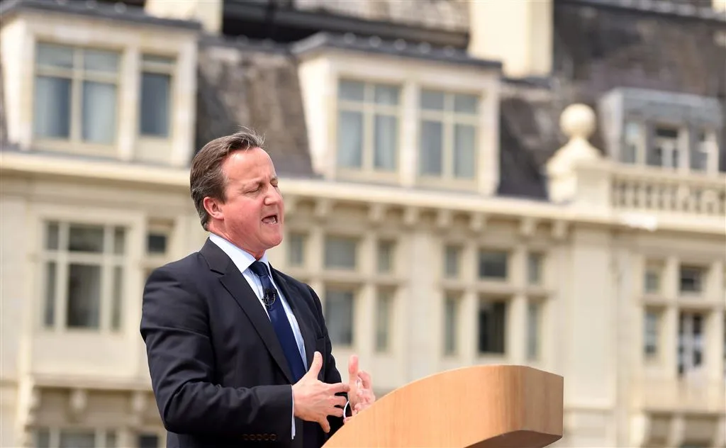 cameron wijst op leugens in brexit campagne1465300415