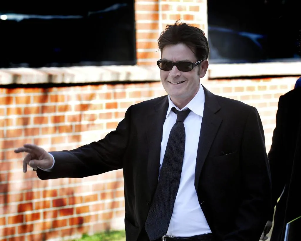 charlie sheen klaagt national enquirer aan1512968409