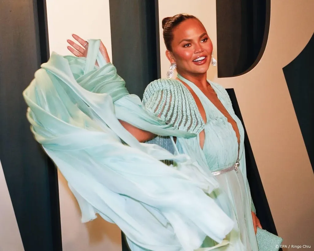 chrissy teigen is klaar met dieten ik trek het niet meer1617680189